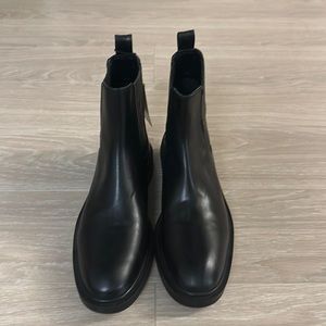Zara black leather Chelsea ankle boots NWT